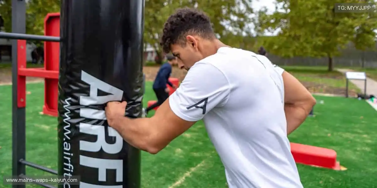 锁定屏幕，见证每一秒的心跳！📺 实时直播，与千万球迷同频共振！